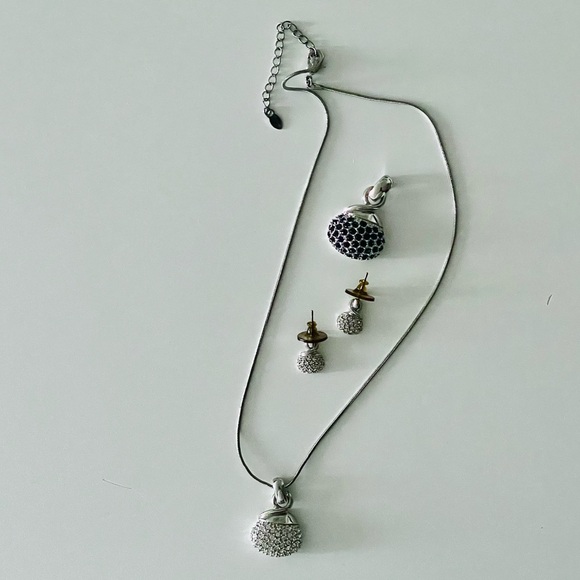 ARTISTRY Limited Edition Austrian Crystal Necklace & Earrings Set | Mid-2000s - Picture 2 of 8